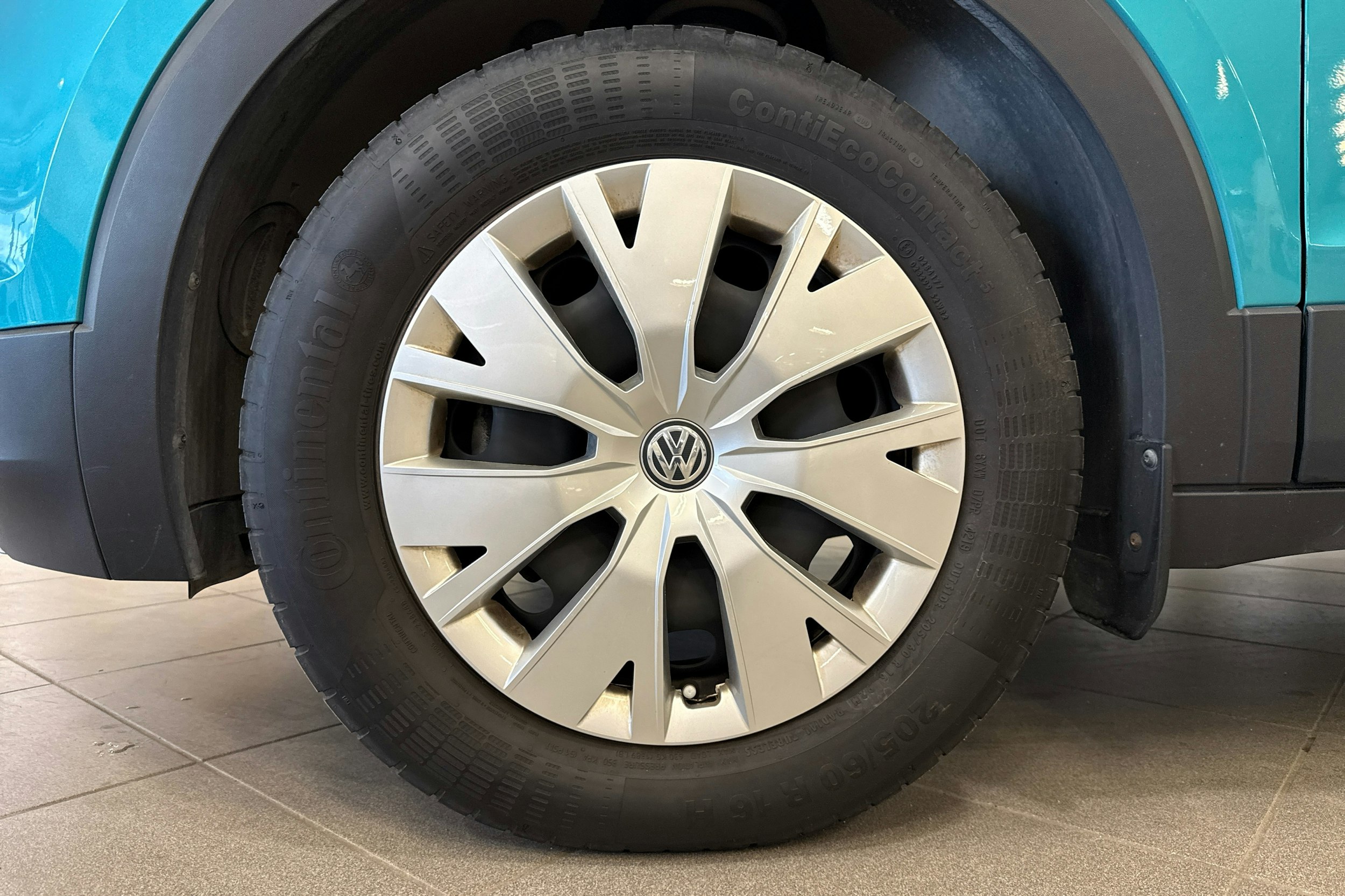 sininen Volkswagen T-Cross 2020 kuva 9.