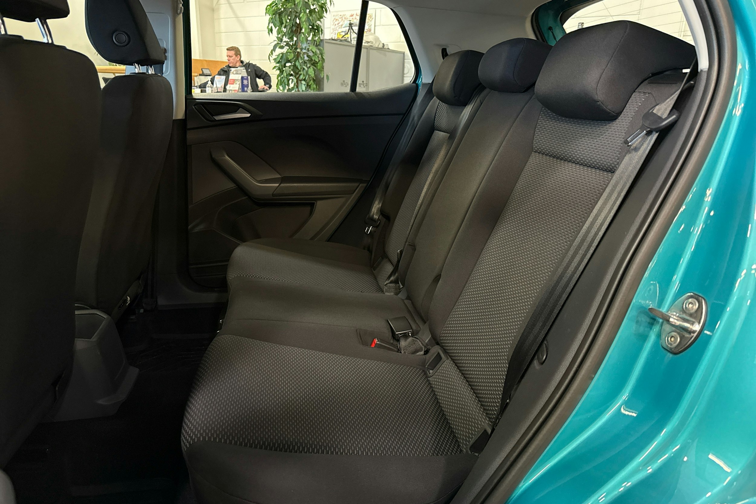 sininen Volkswagen T-Cross 2020 kuva 11.