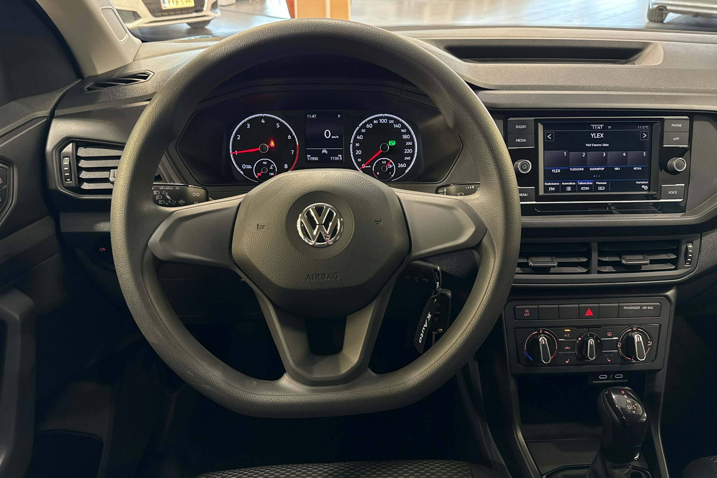 sininen Volkswagen T-Cross 2020 kuva 12.