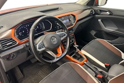 oranssi Volkswagen T-Cross 2020 kuva 7.