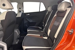 oranssi Volkswagen T-Cross 2020 kuva 10.