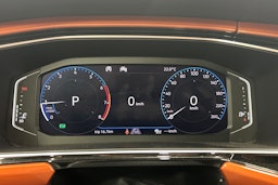 oranssi Volkswagen T-Cross 2020 kuva 16.