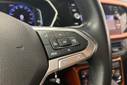 oranssi Volkswagen T-Cross 2020 kuva 18.