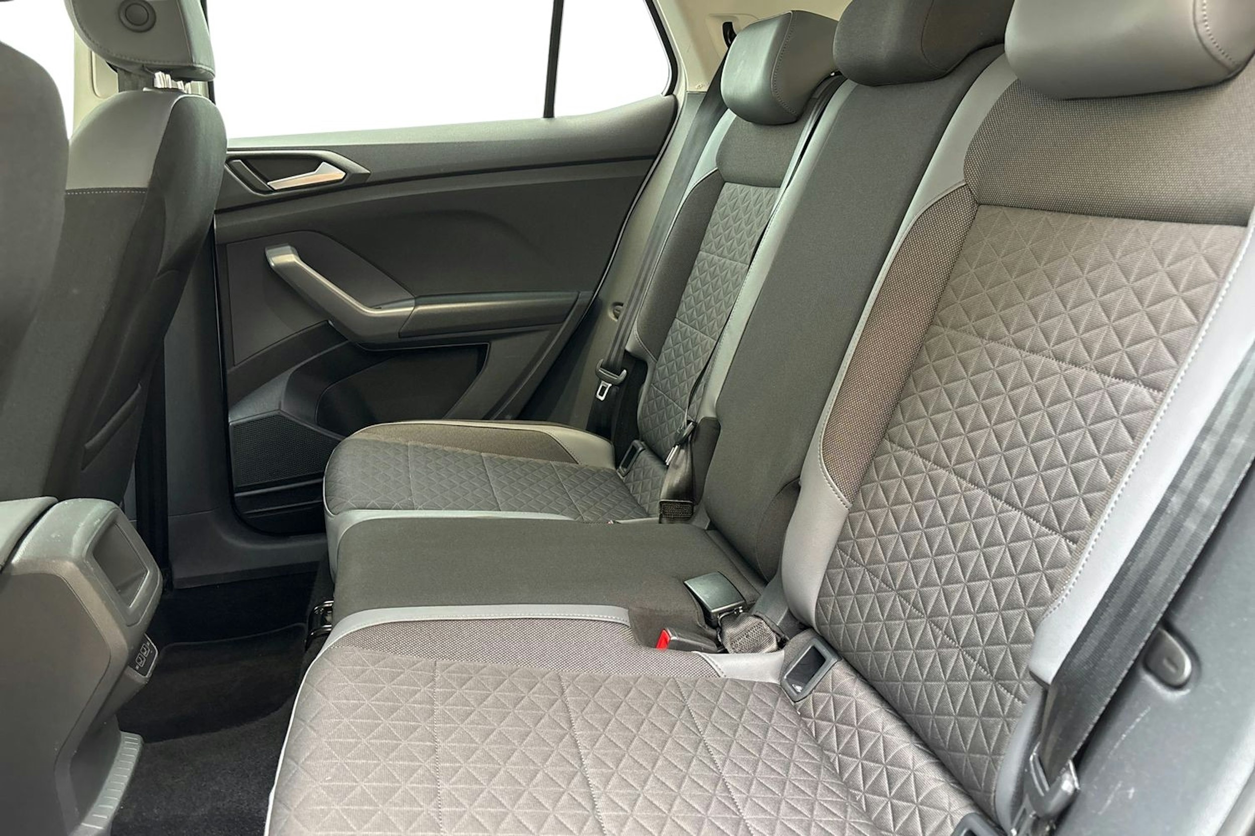 valkoinen Volkswagen T-Cross 2020 kuva 10.