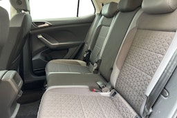 valkoinen Volkswagen T-Cross 2020 kuva 10.