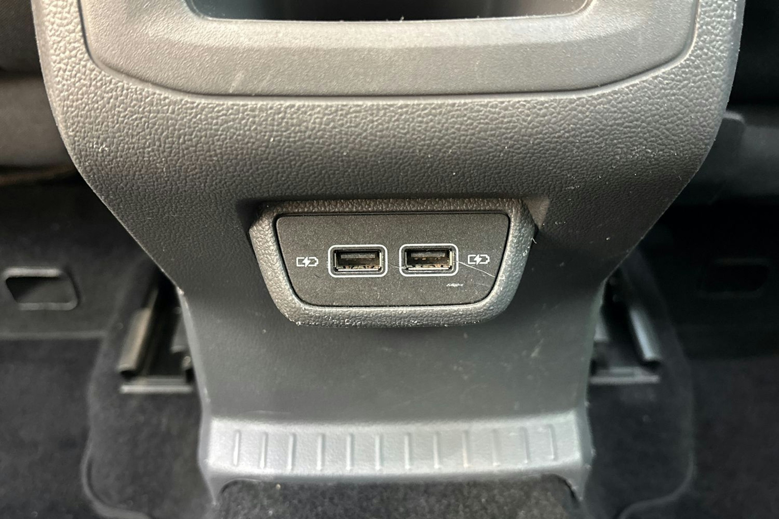 valkoinen Volkswagen T-Cross 2020 kuva 15.