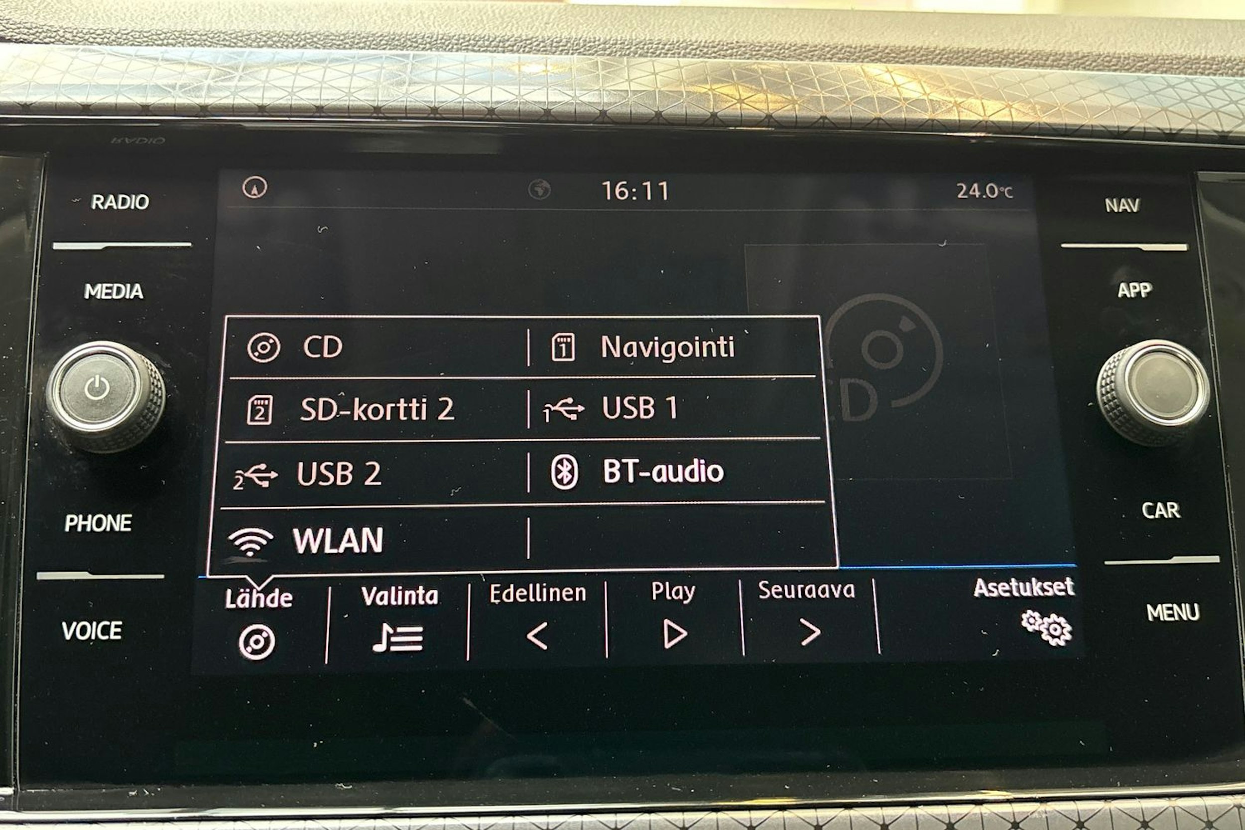 valkoinen Volkswagen T-Cross 2020 kuva 24.