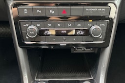 valkoinen Volkswagen T-Cross 2020 kuva 26.