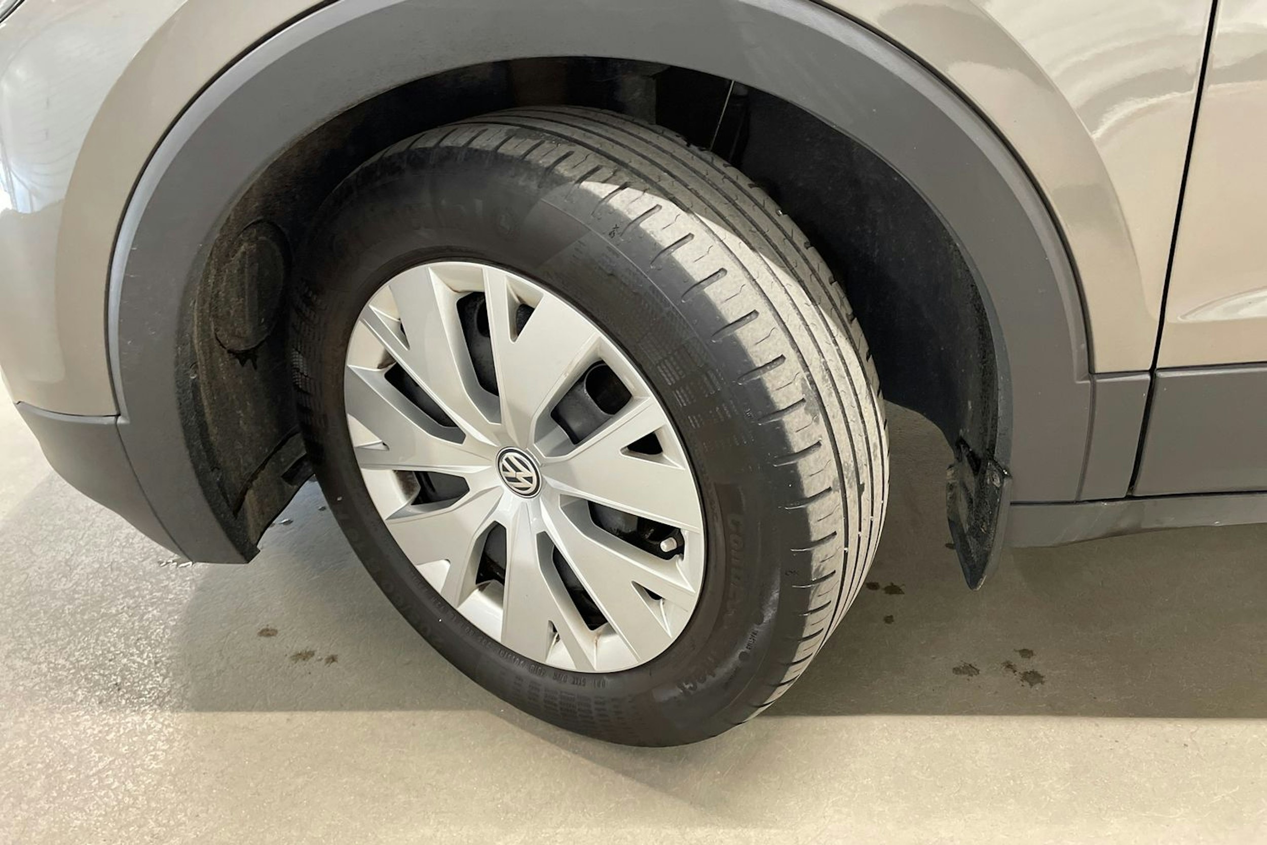 harmaa Volkswagen T-Cross 2020 kuva 13.