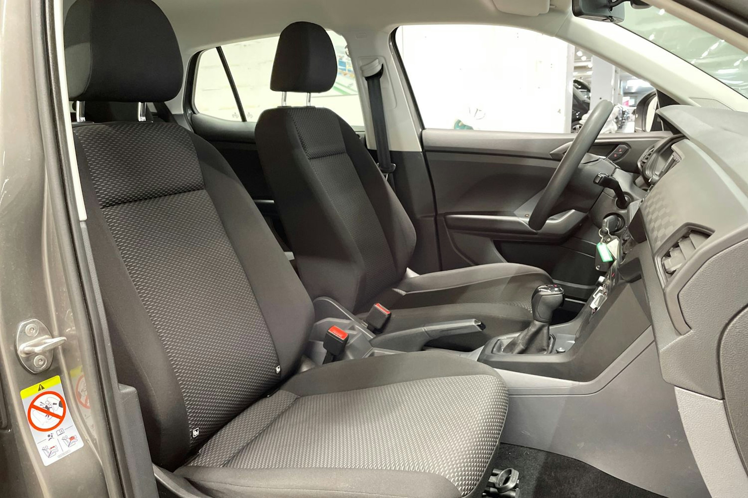 harmaa Volkswagen T-Cross 2020 kuva 24.