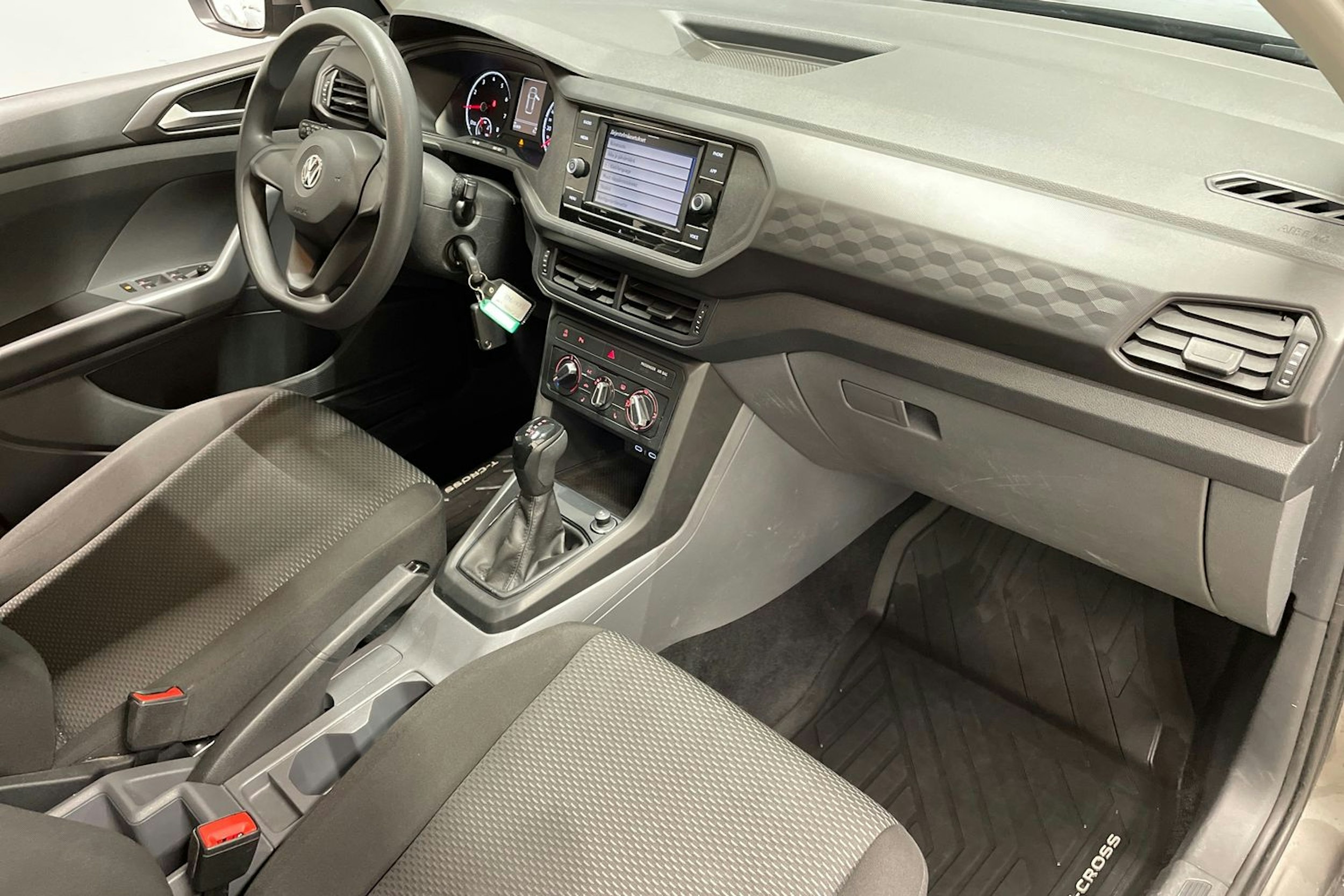 harmaa Volkswagen T-Cross 2020 kuva 25.