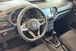 punainen Volkswagen T-Cross 2020 kuva 6.