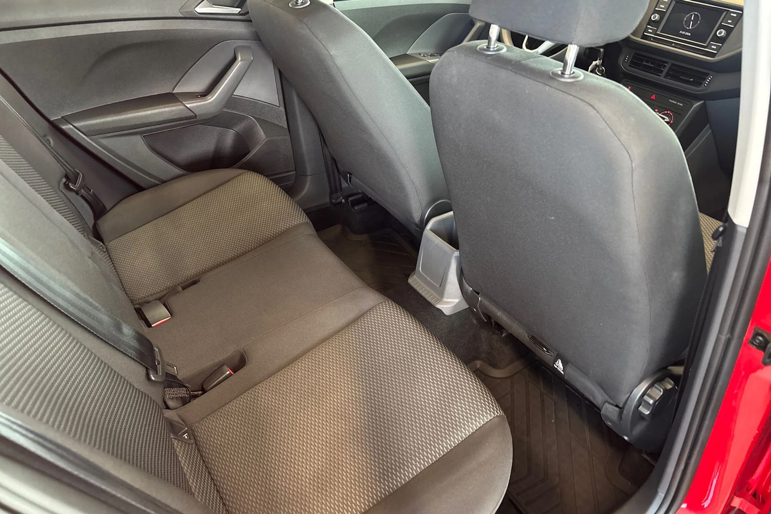 punainen Volkswagen T-Cross 2020 kuva 16.
