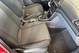 punainen Volkswagen T-Cross 2020 kuva 17.