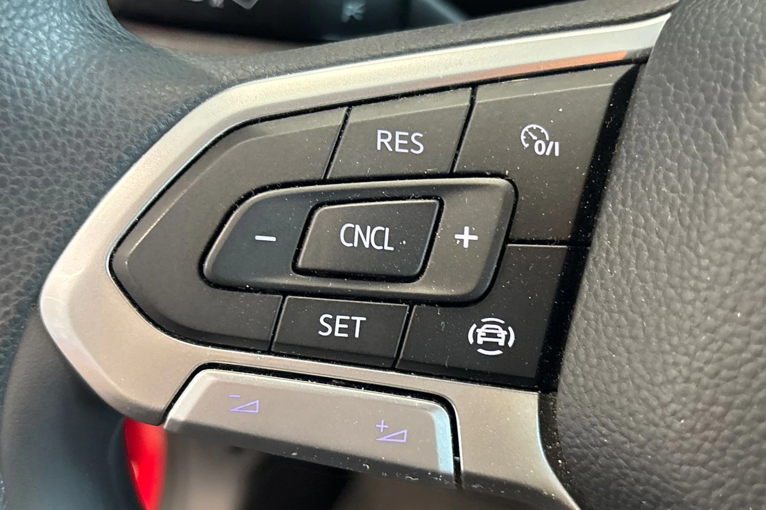 punainen Volkswagen T-Cross 2020 kuva 21.
