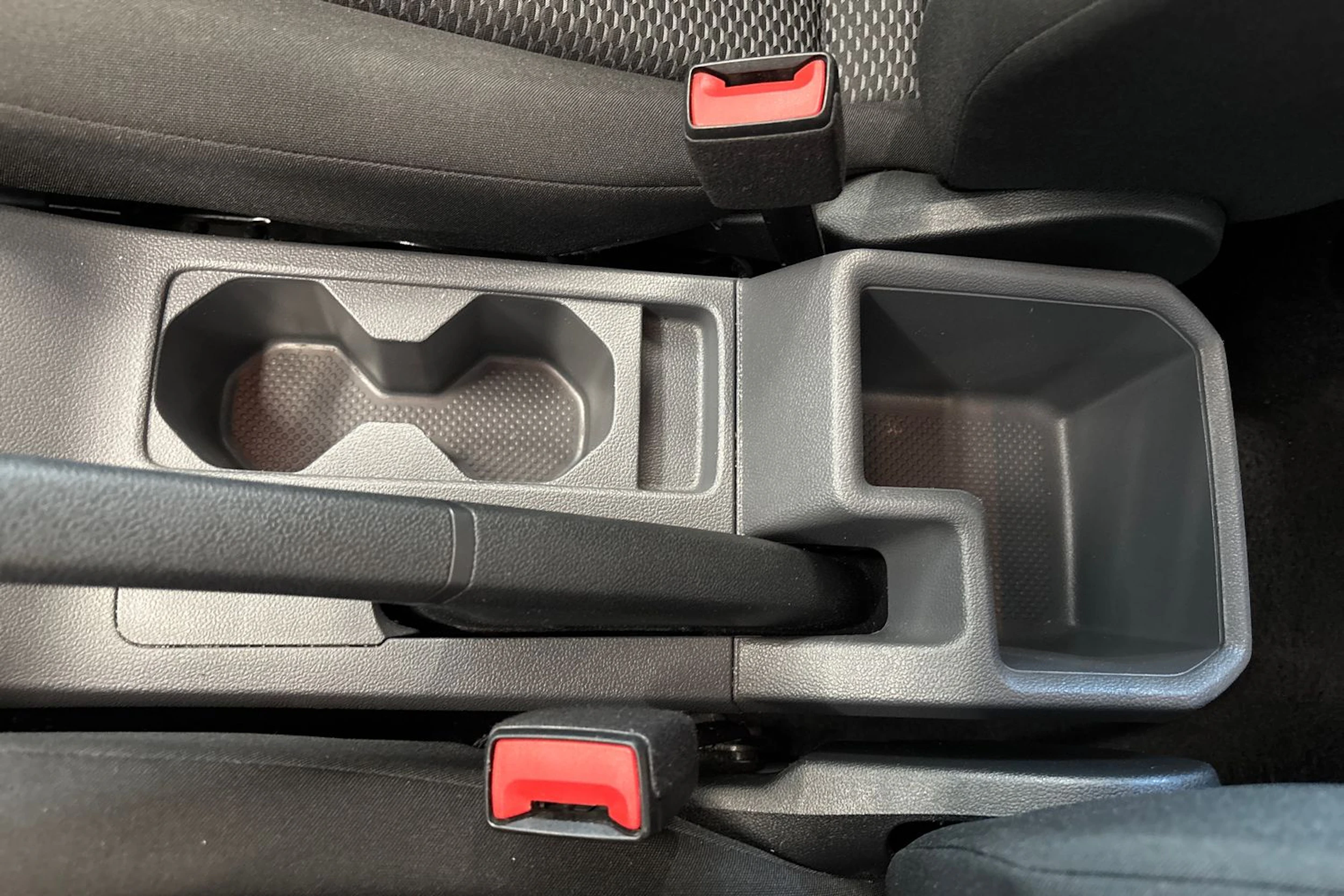 punainen Volkswagen T-Cross 2020 kuva 26.