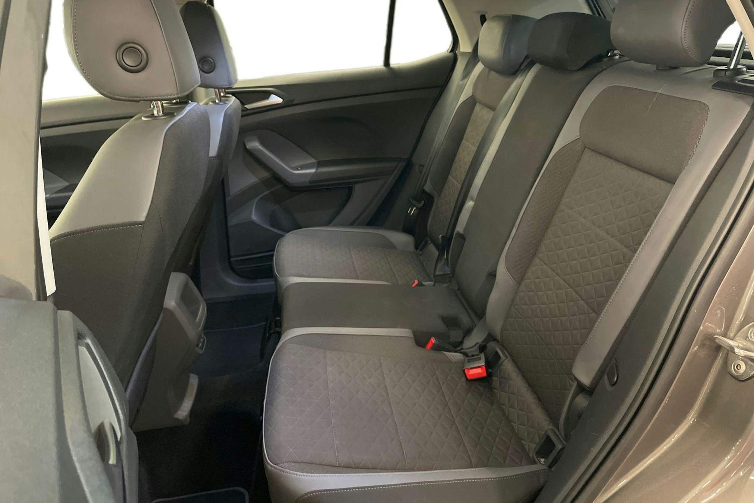 Harmaa Volkswagen T-Cross 2020 kuva 10.