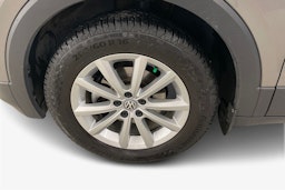 Harmaa Volkswagen T-Cross 2020 kuva 11.