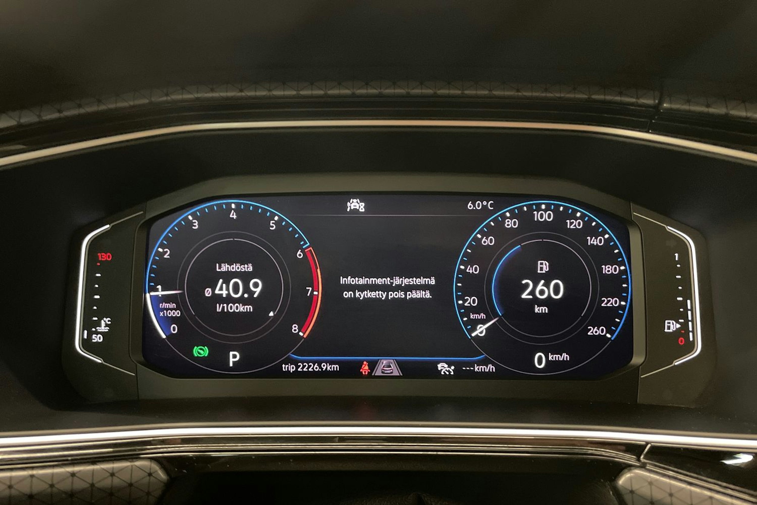 Harmaa Volkswagen T-Cross 2020 kuva 14.