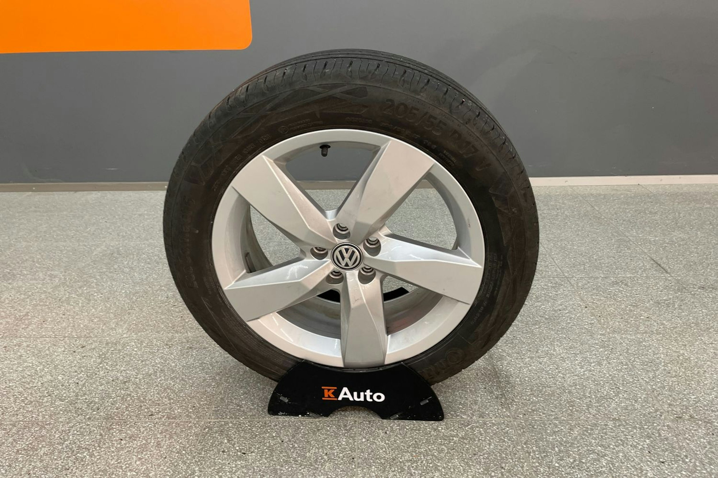 Harmaa Volkswagen T-Cross 2020 kuva 24.