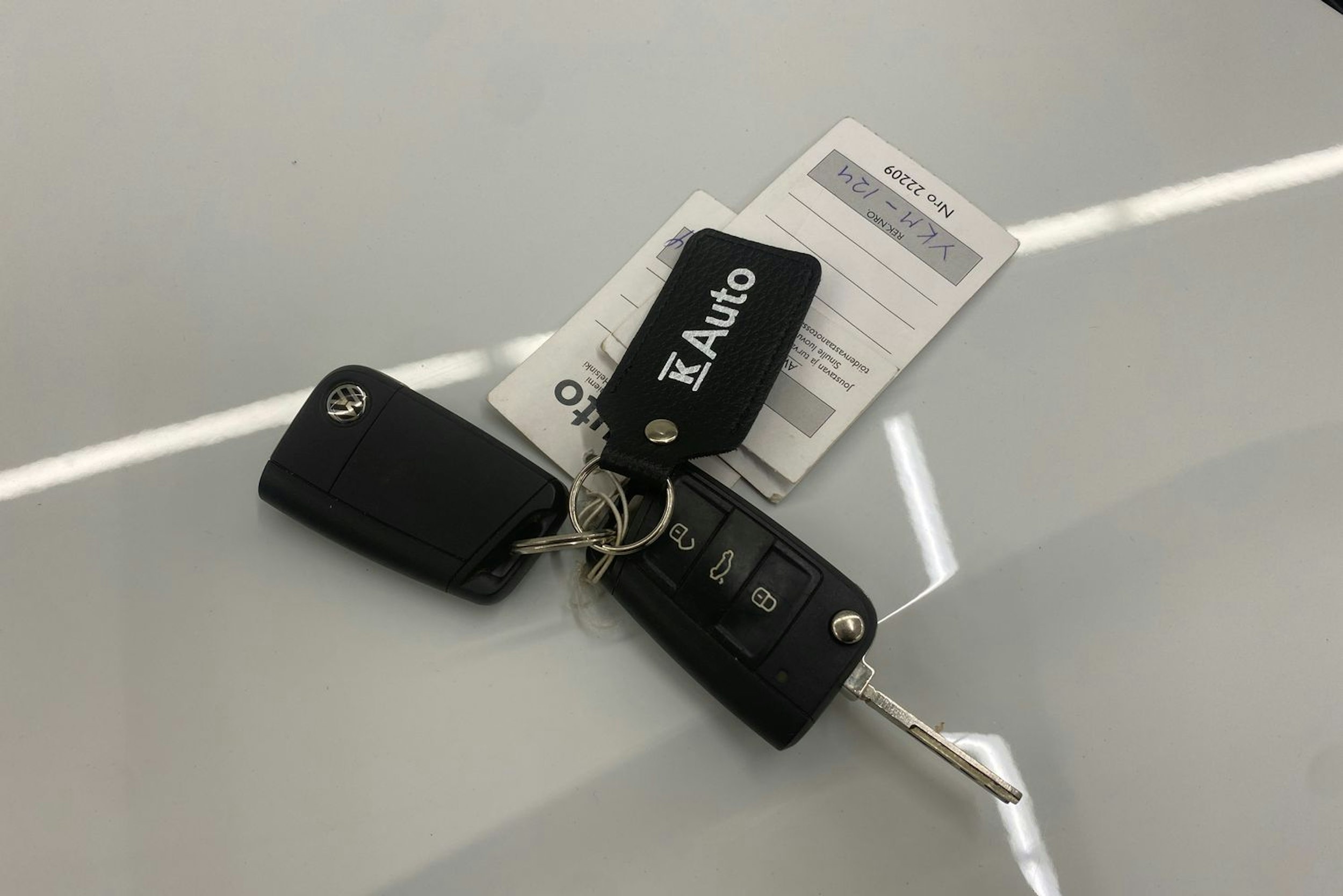 Valkoinen Volkswagen T-Cross 2020 kuva 26.