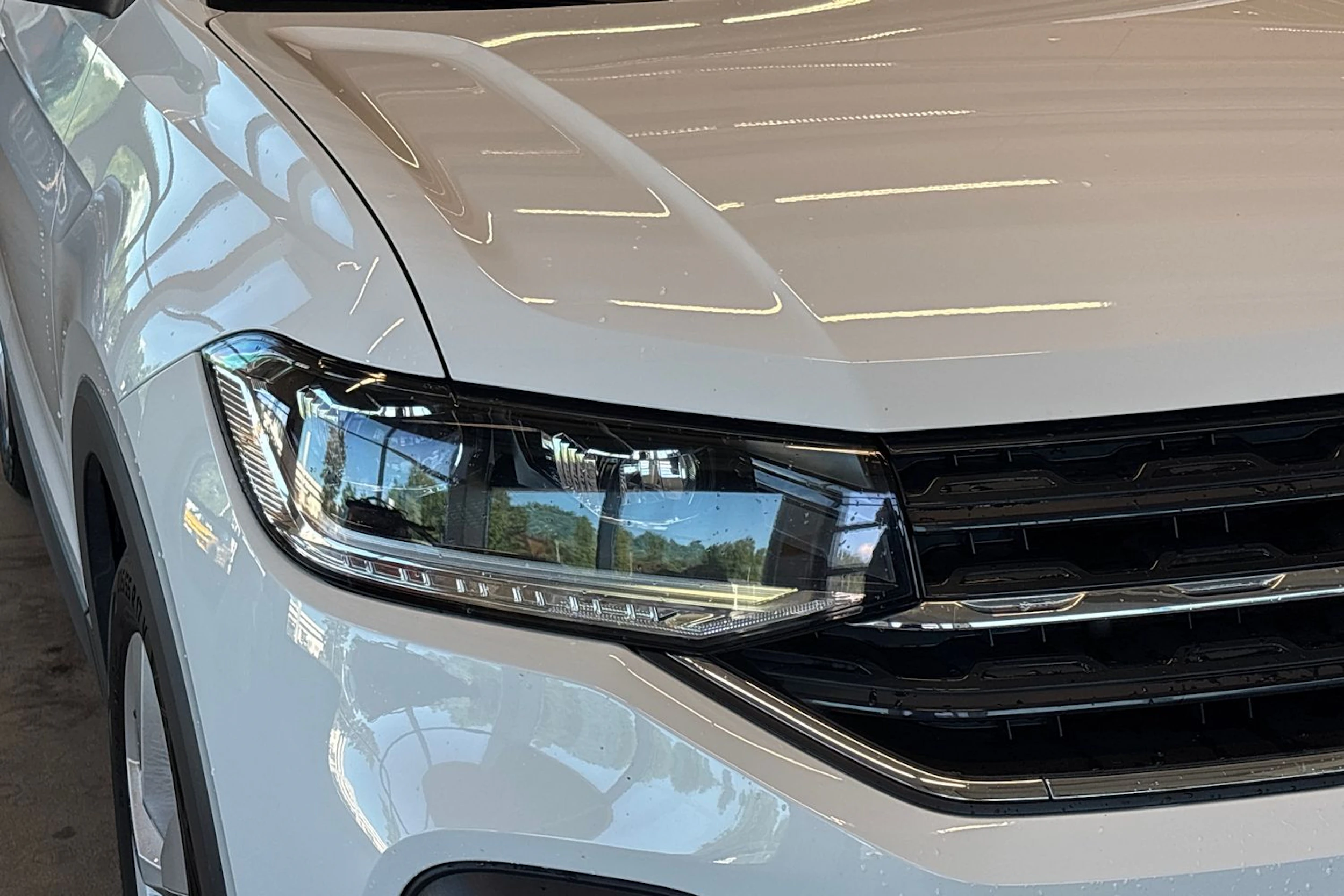 Valkoinen Volkswagen T-Cross 2020 kuva 5.