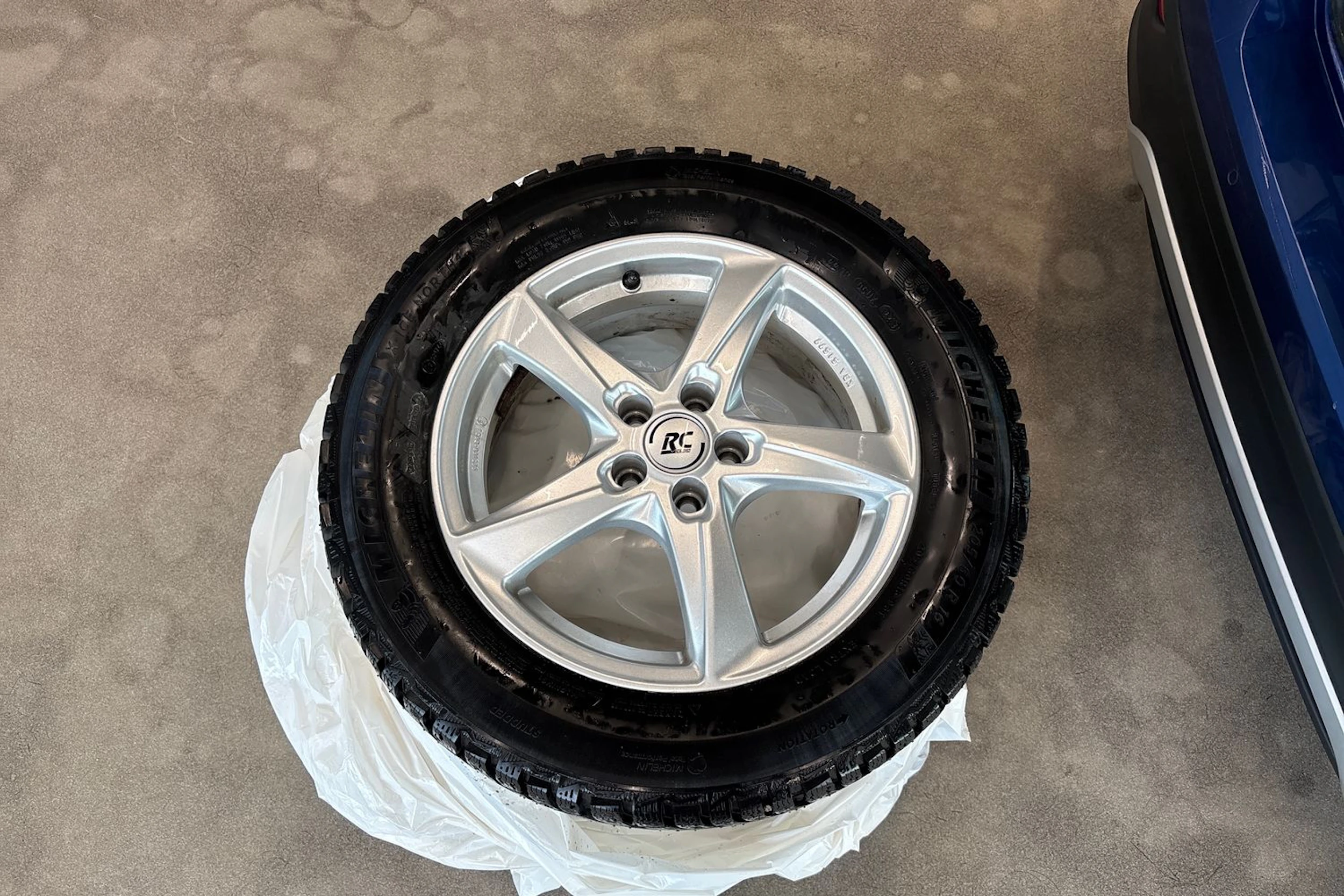 met. sininen Volkswagen T-Cross 2020 kuva 10.