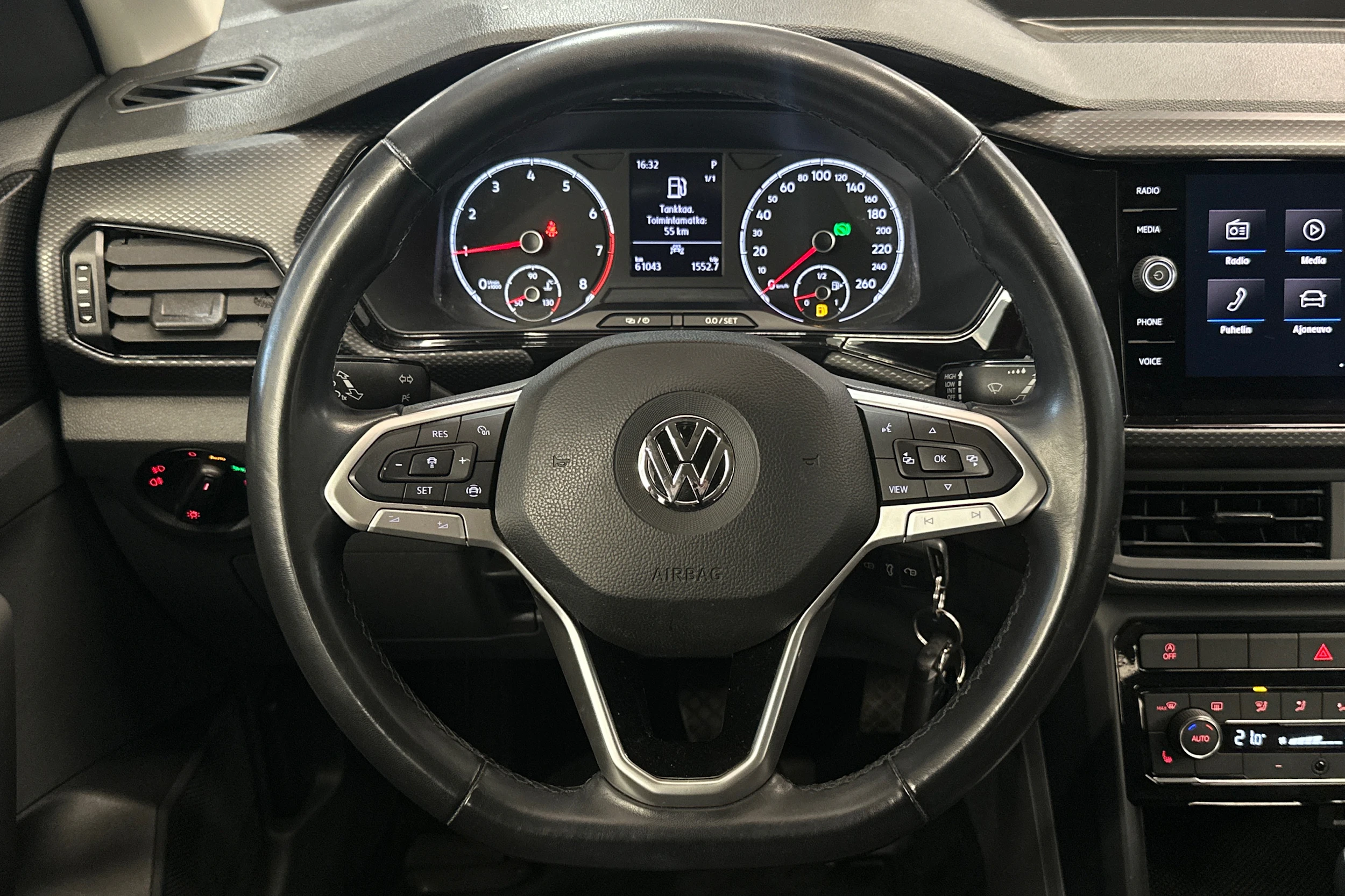 punainen Volkswagen T-Cross 2020 kuva 15.