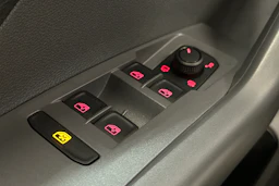 punainen Volkswagen T-Cross 2020 kuva 17.