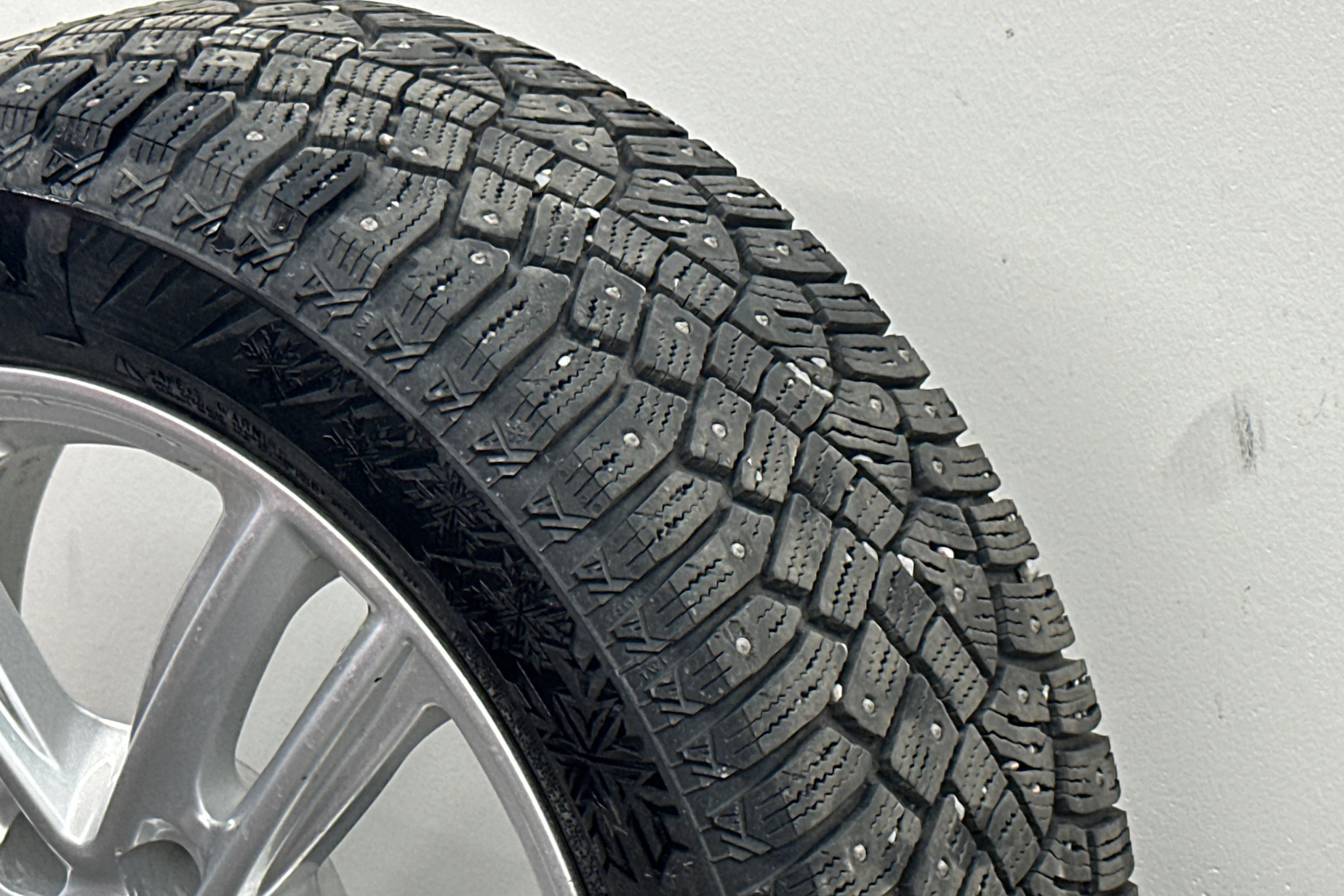 punainen Volkswagen T-Cross 2020 kuva 27.