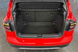 punainen Volkswagen T-Cross 2020 kuva 28.