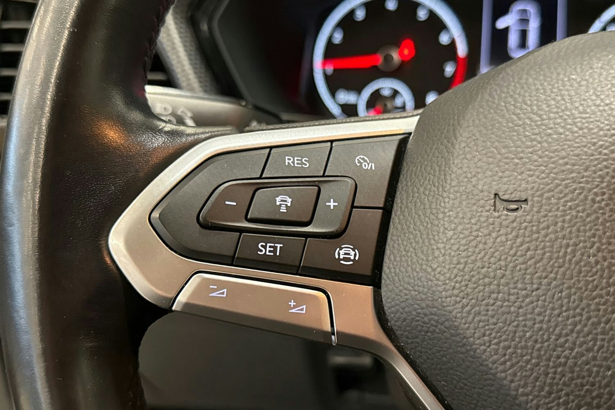 valkoinen Volkswagen T-Cross 2020 kuva 19.