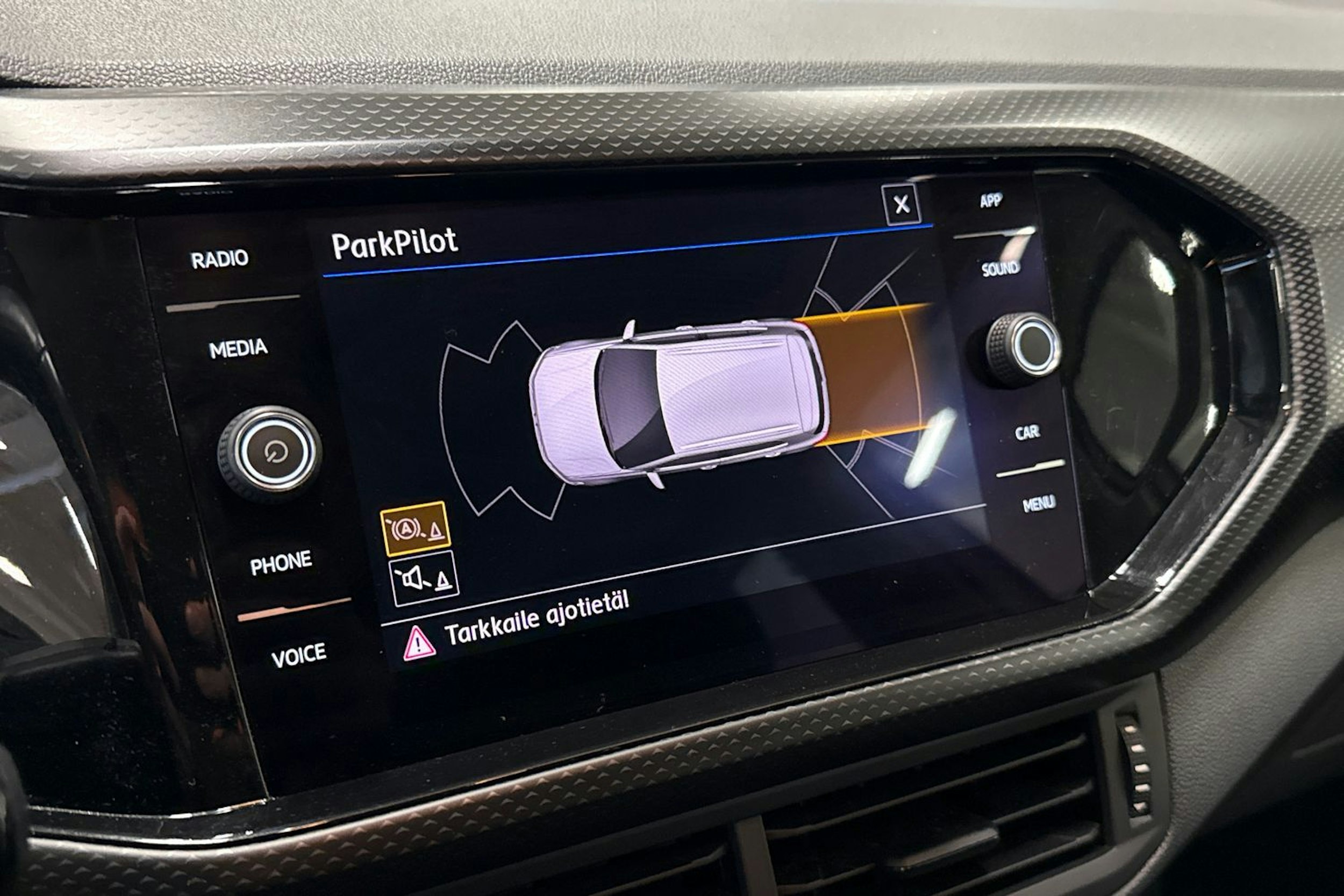 valkoinen Volkswagen T-Cross 2020 kuva 21.