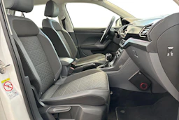 Valkoinen Volkswagen T-Cross 2020 kuva 8.