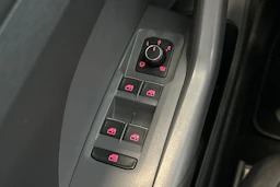 Valkoinen Volkswagen T-Cross 2020 kuva 10.
