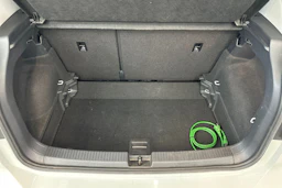 Valkoinen Volkswagen T-Cross 2020 kuva 27.