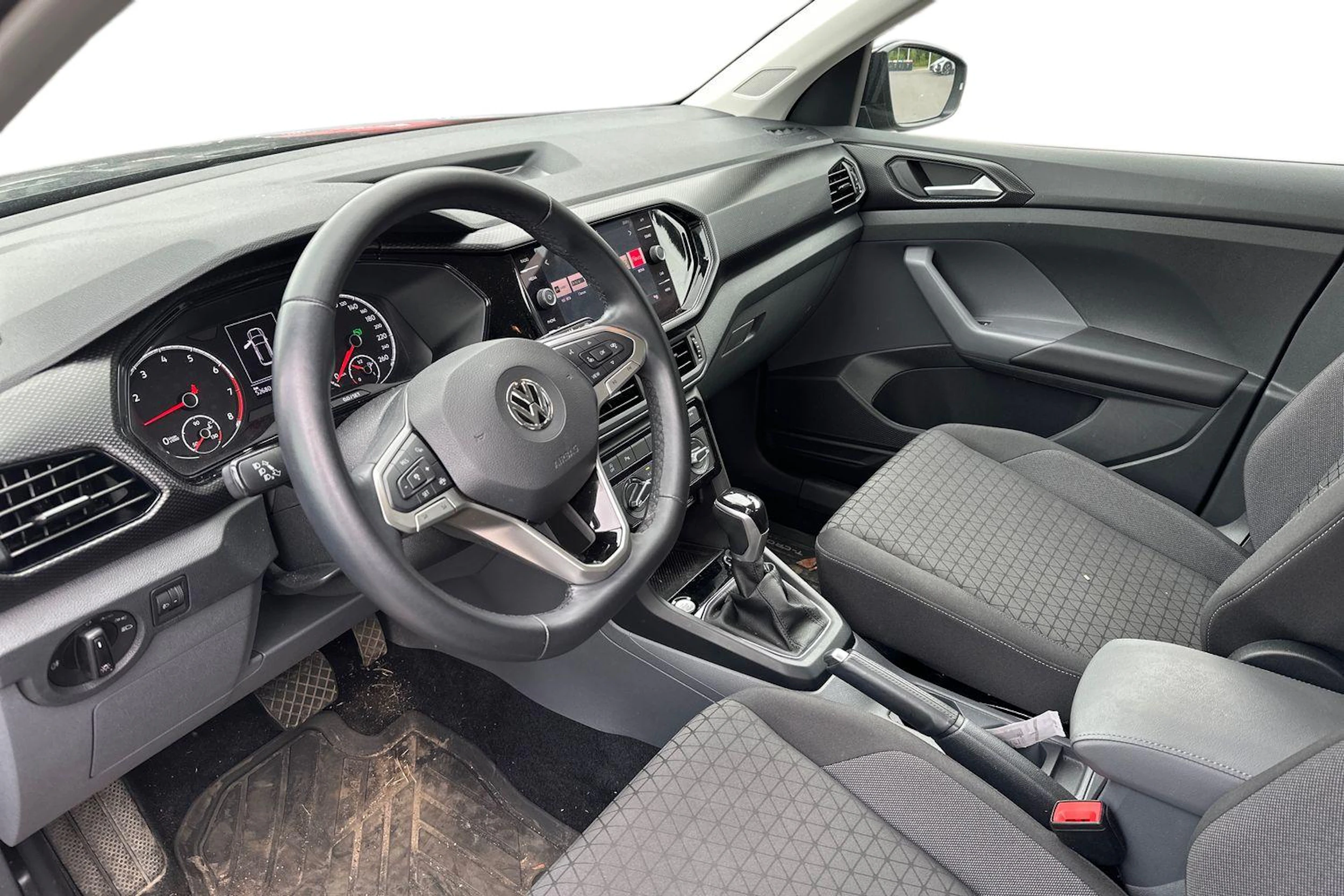 musta Volkswagen T-Cross 2020 kuva 3.