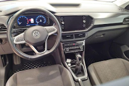 Punainen Volkswagen T-Cross 2020 kuva 9.