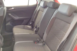 Punainen Volkswagen T-Cross 2020 kuva 11.