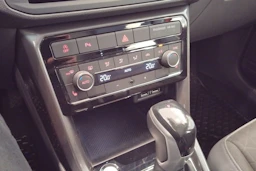 Punainen Volkswagen T-Cross 2020 kuva 22.
