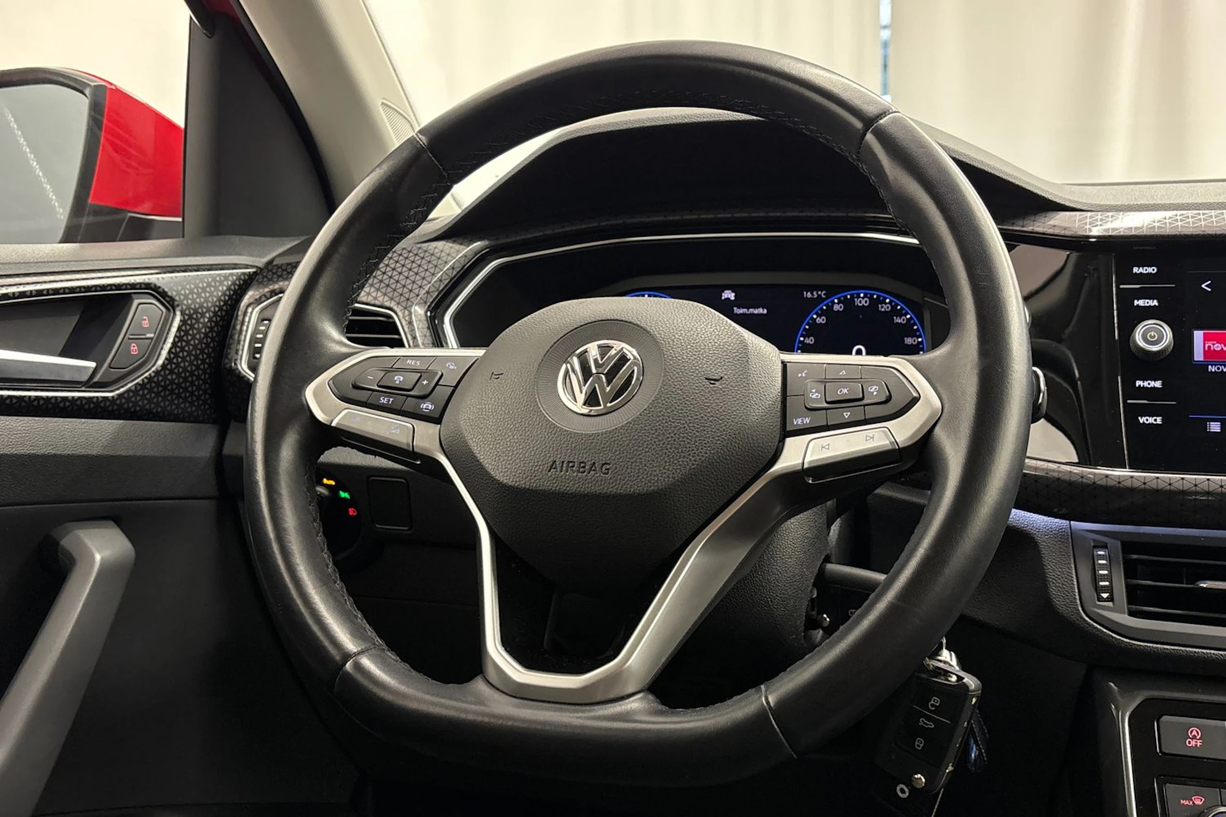 punainen Volkswagen T-Cross 2020 kuva 16.