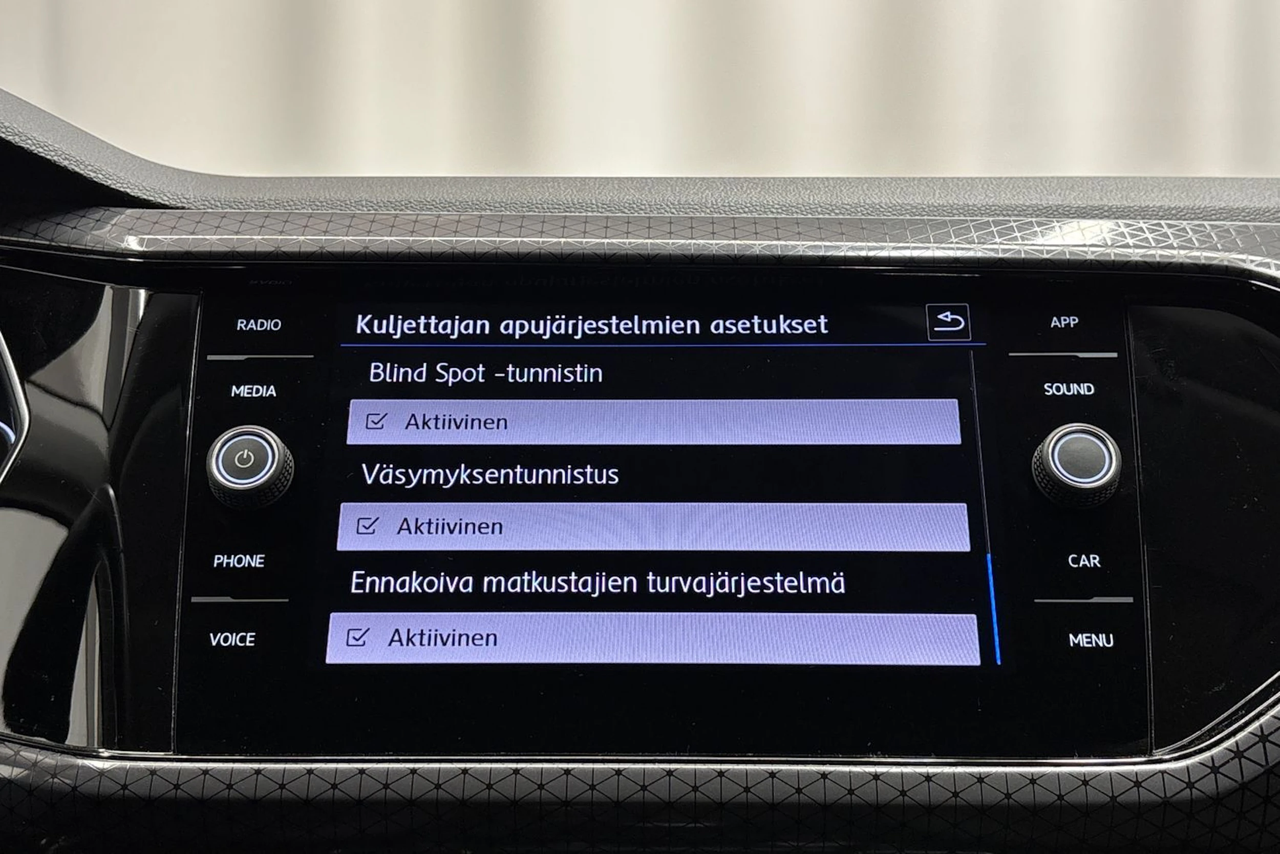 punainen Volkswagen T-Cross 2020 kuva 24.