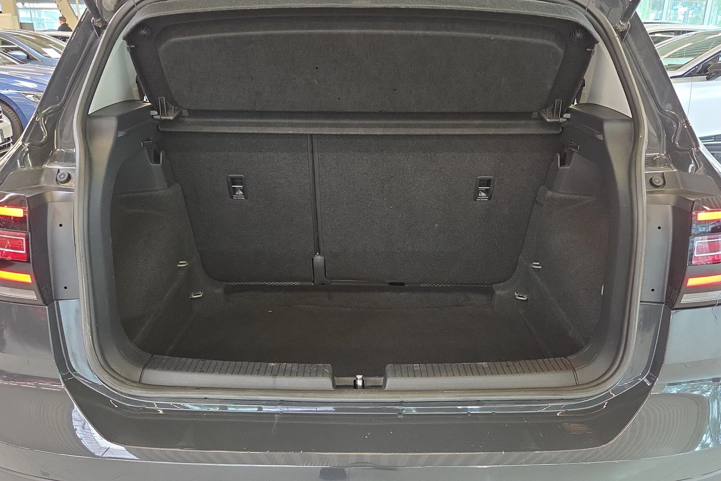 harmaa Volkswagen T-Cross 2021 kuva 15.