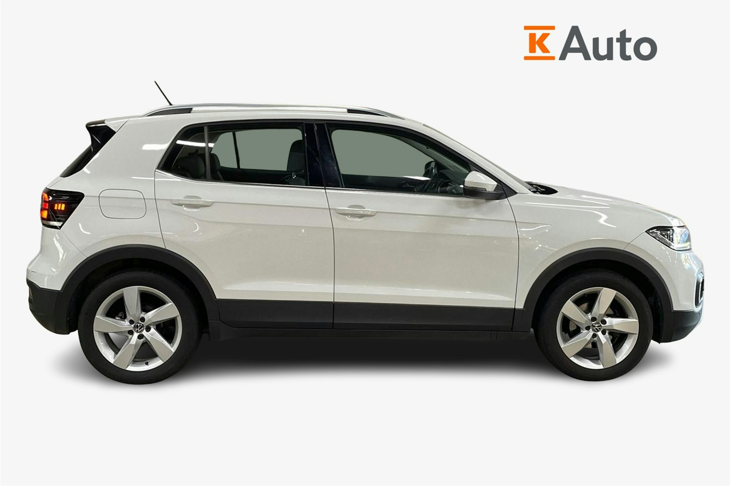 Valkoinen Volkswagen T-Cross 2021 kuva 6.