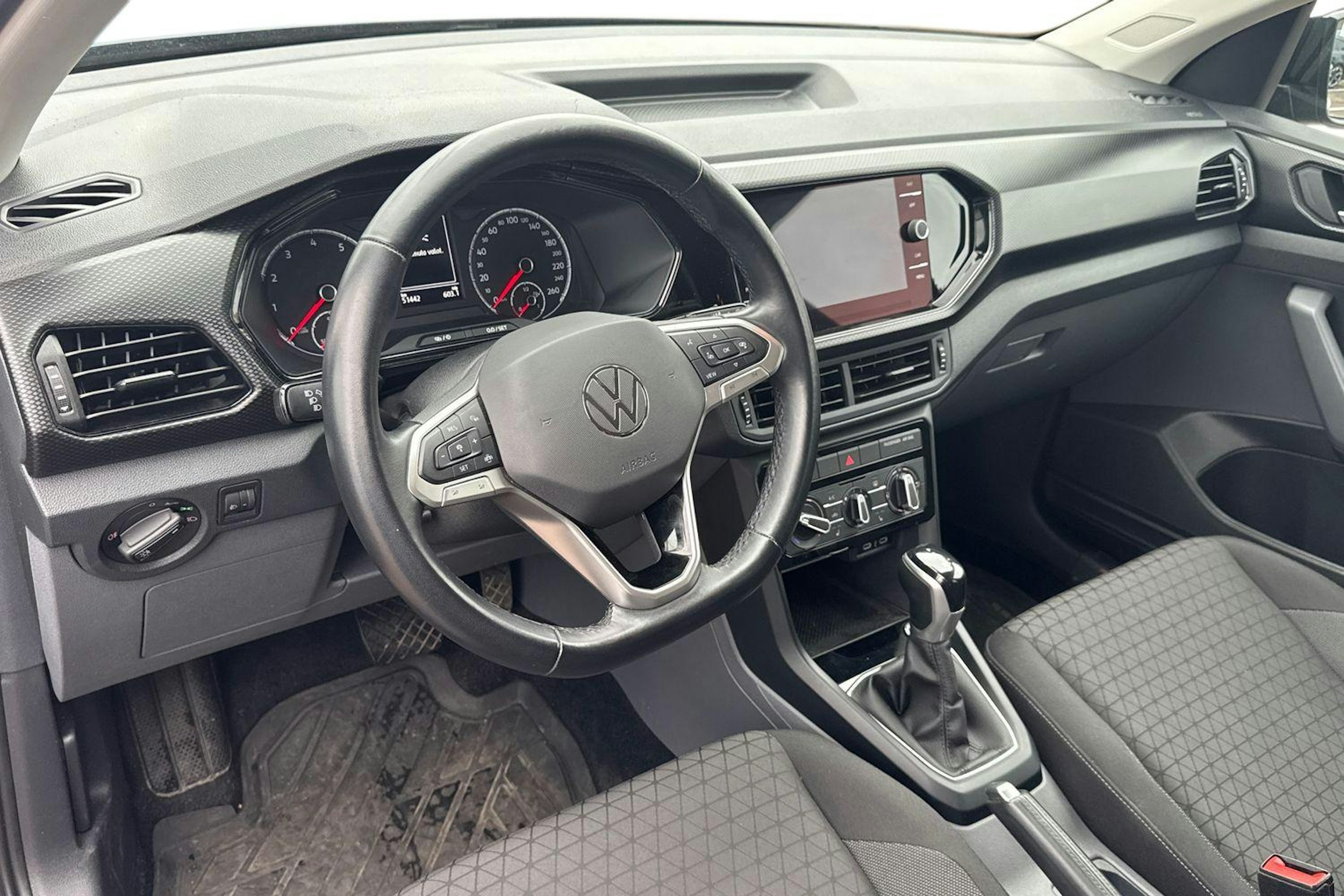 harmaa Volkswagen T-Cross 2021 kuva 3.