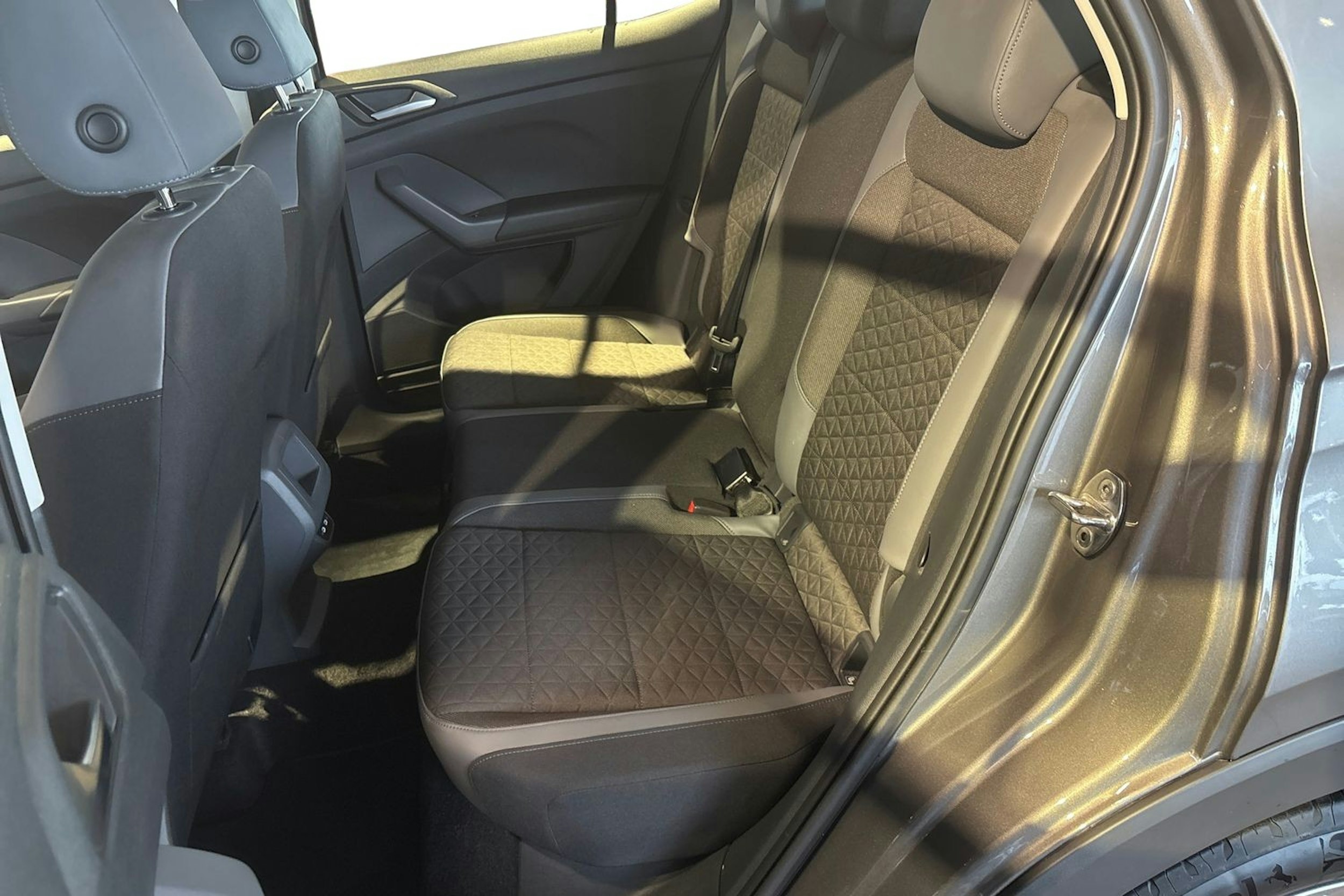 harmaa Volkswagen T-Cross 2021 kuva 10.