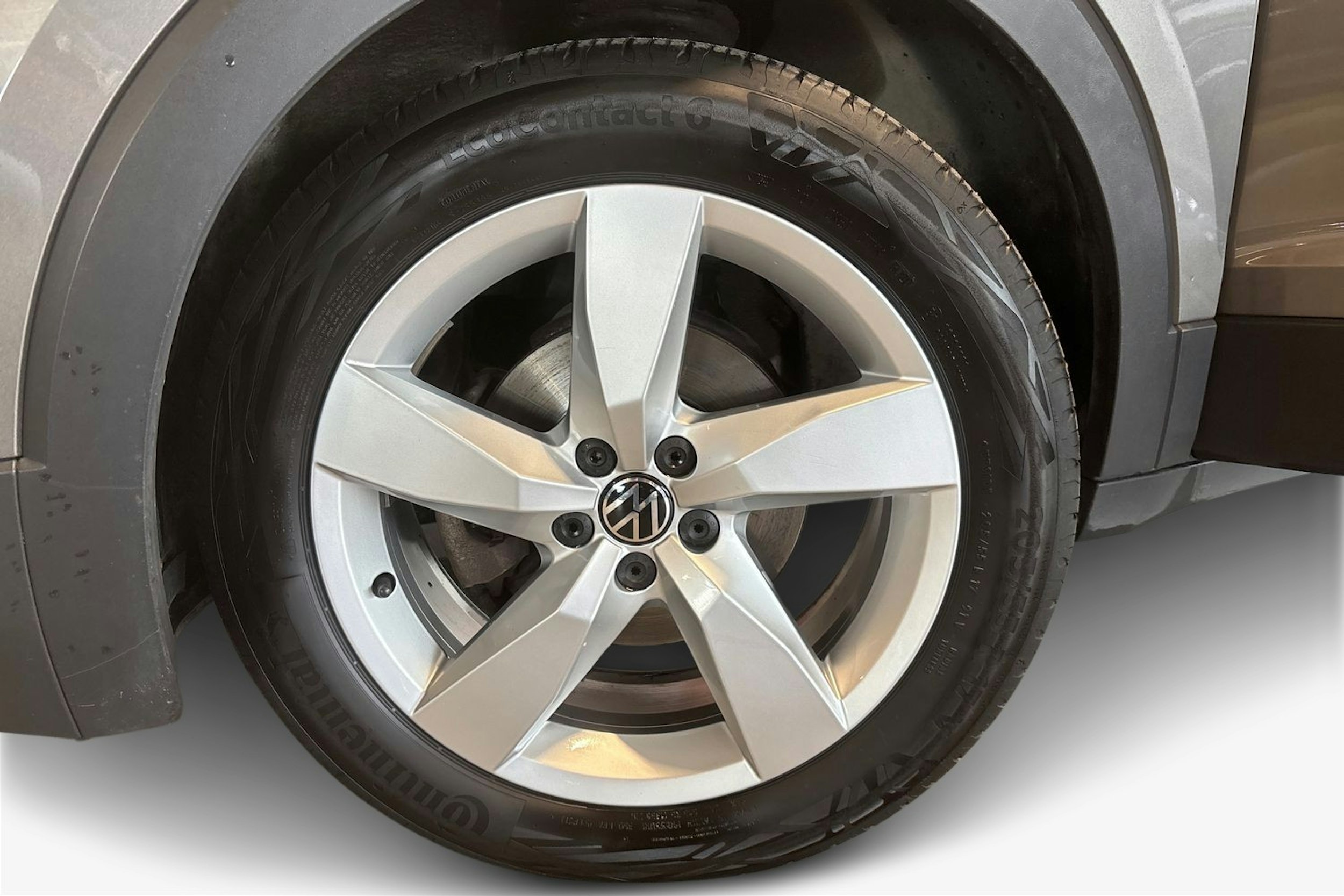 harmaa Volkswagen T-Cross 2021 kuva 11.