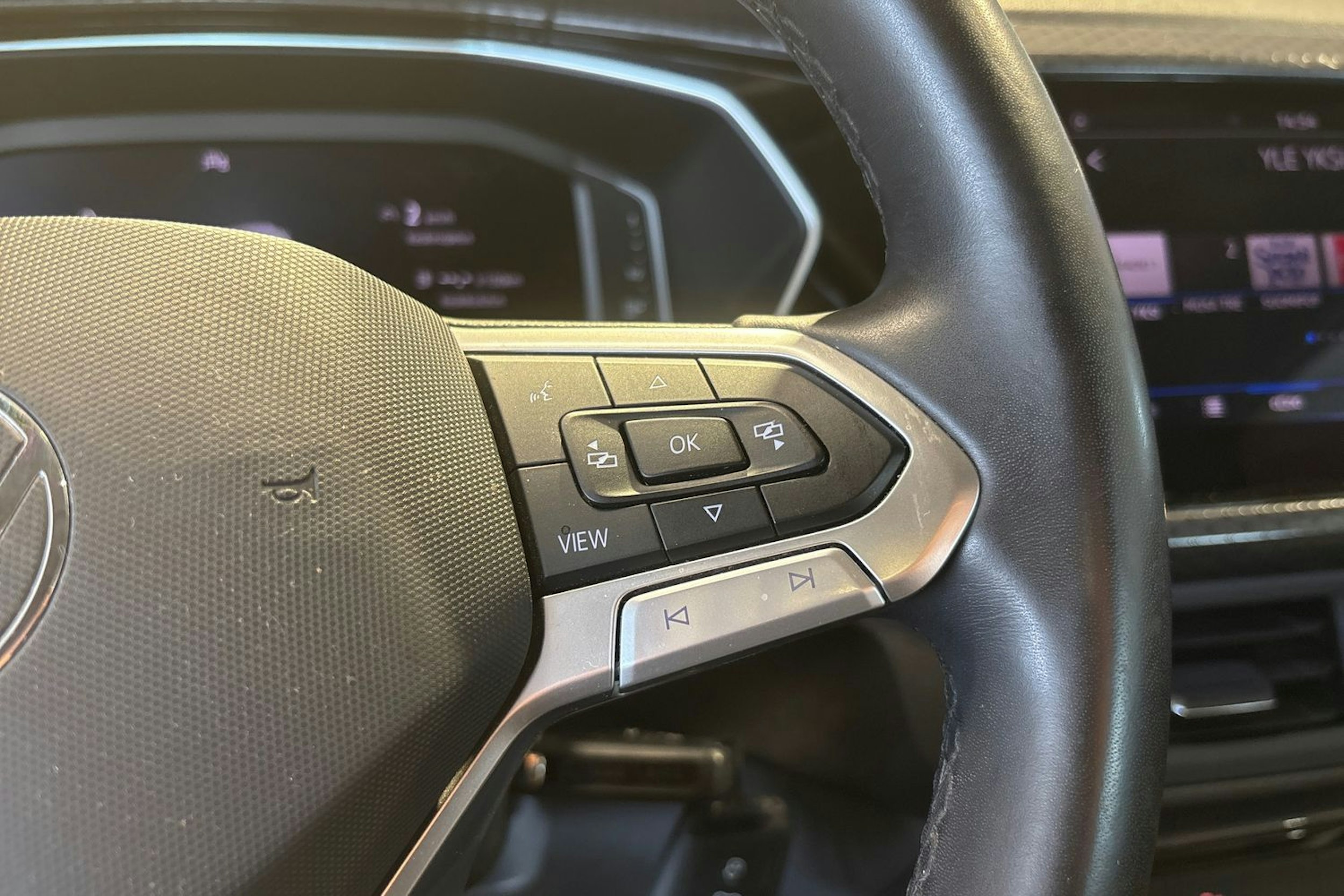 harmaa Volkswagen T-Cross 2021 kuva 16.