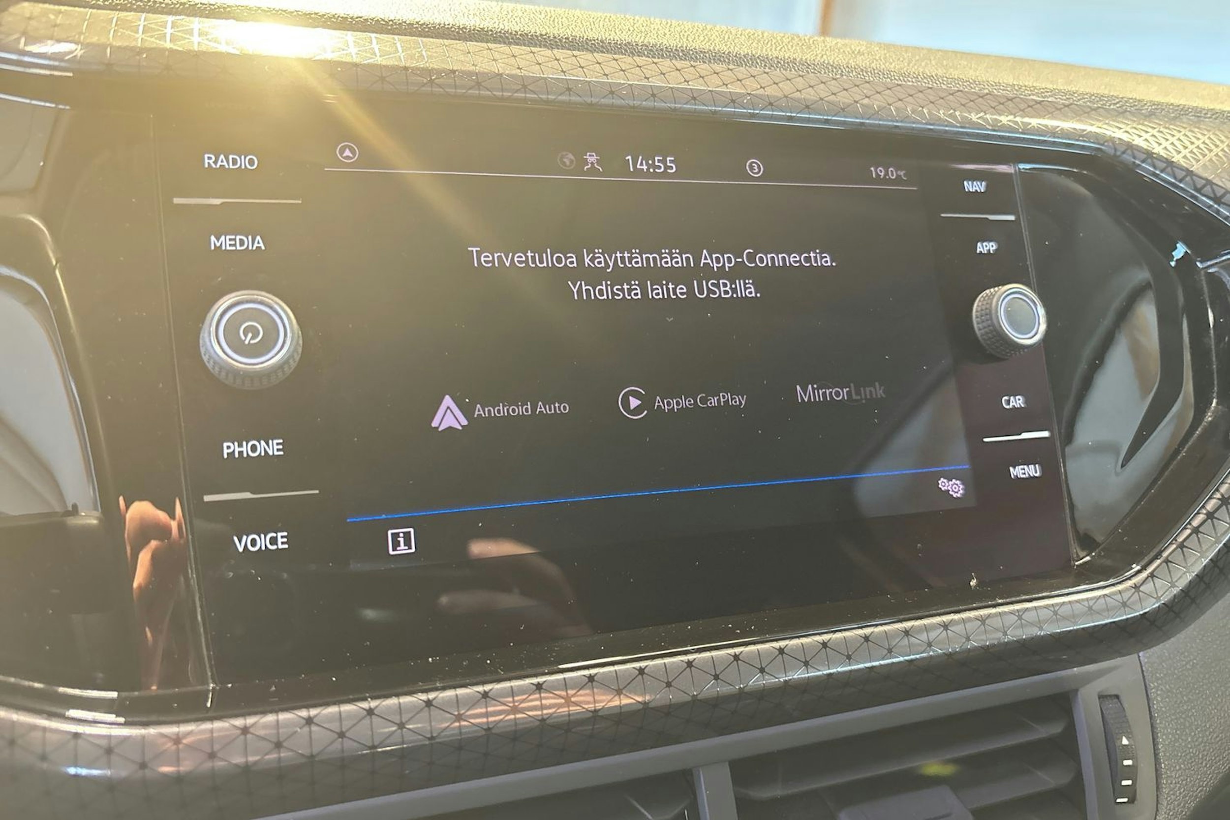 harmaa Volkswagen T-Cross 2021 kuva 17.