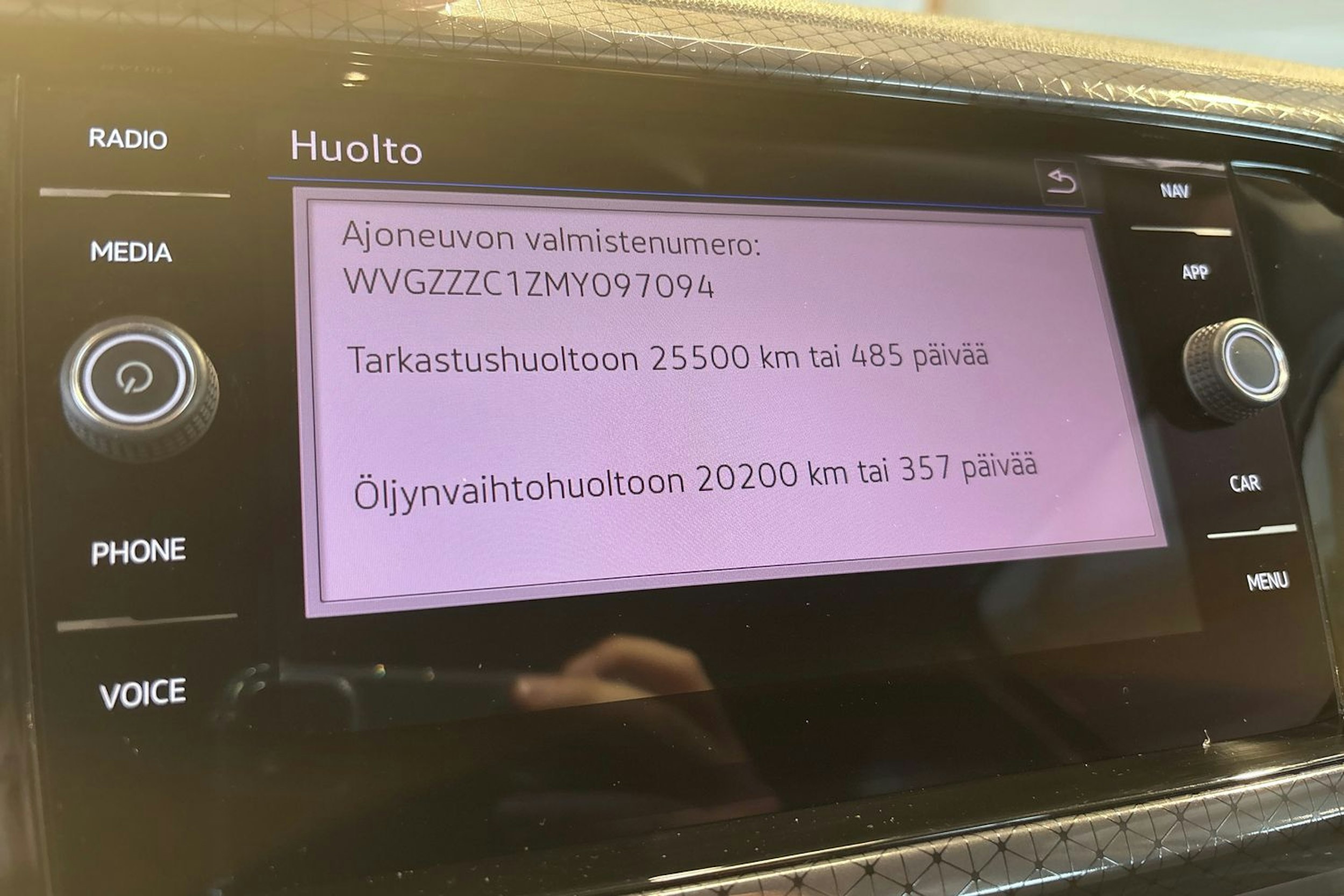 harmaa Volkswagen T-Cross 2021 kuva 18.